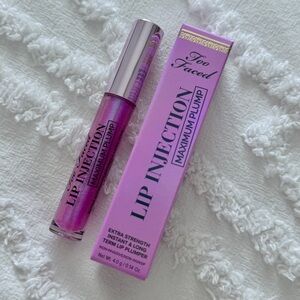 NEW Too Faced Lip Injection Maximum Plump Lip Gloss — Lavender Daze